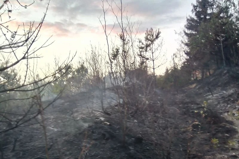 Kiša nije uspjela ugasiti sve požare u kanjonu Neretve